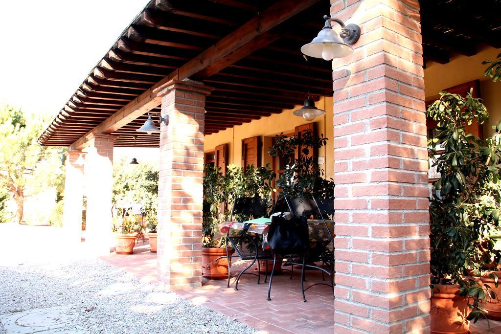 Agriturismo Le Docce カステルフィオレンティーノ エクステリア 写真